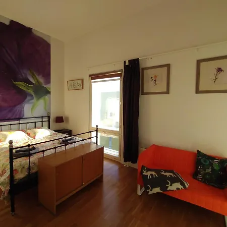 Penthouse Near The West Harbor דירה *