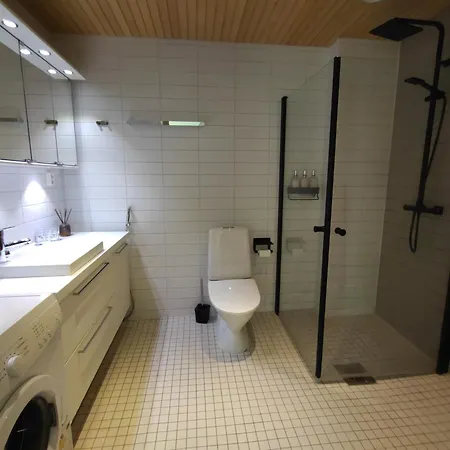 Penthouse Near The West Harbor דירה *